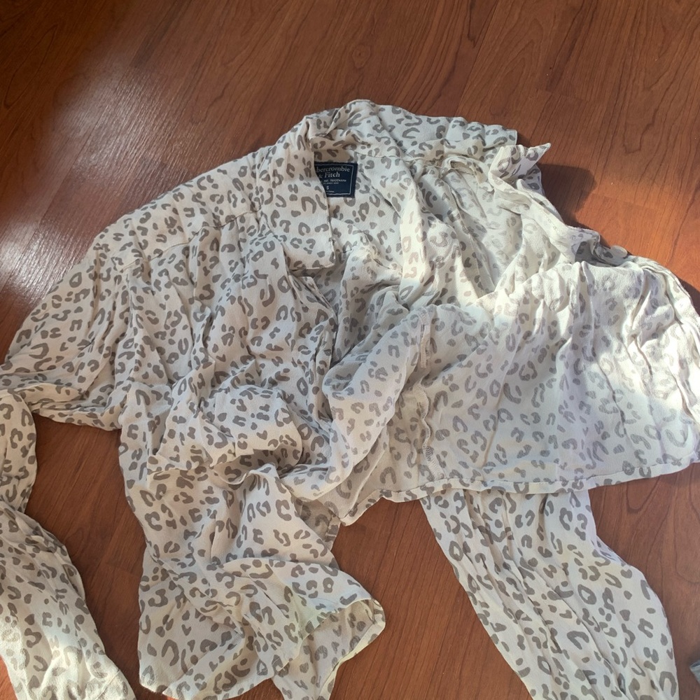Button up cheetah shirt